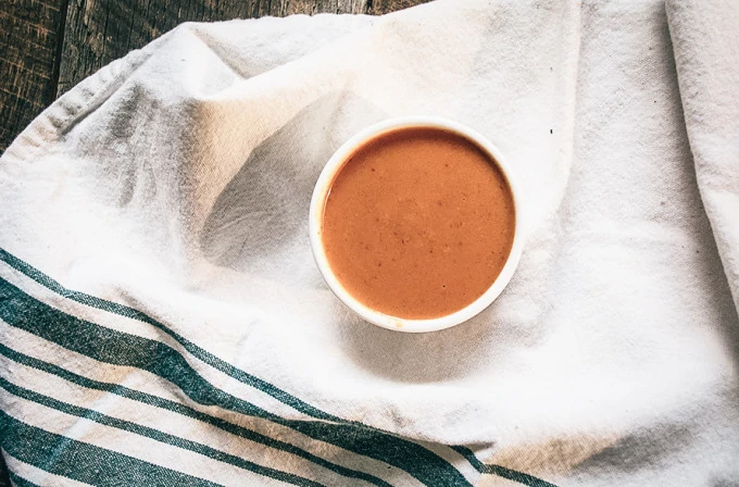 Spicy-Sriracha-Cashew-Sauce-1