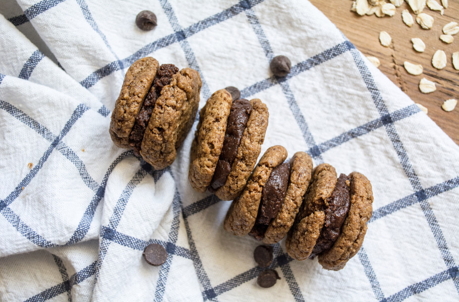 {GF} Peanut Butter Sandwich Cookies with Chocolate Hazelnut Filling + GIVEAWAY | Lemons and Basil 