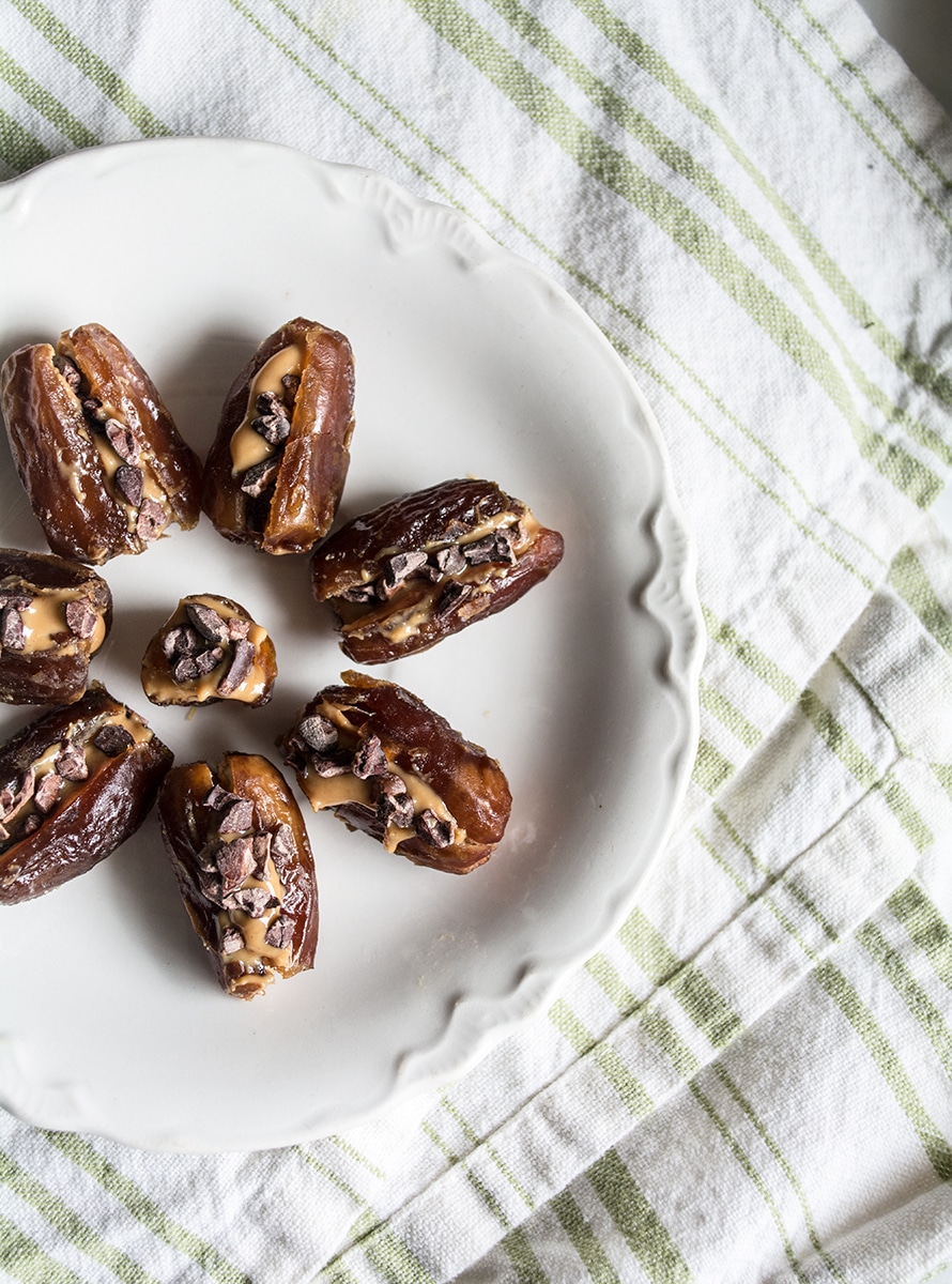 3 Ingredient Peanut Butter and Cacao Nib Date Bites | Lemons and Basil 