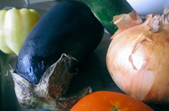 Quinoa-and-Veggie-Stuffed-Eggplant6