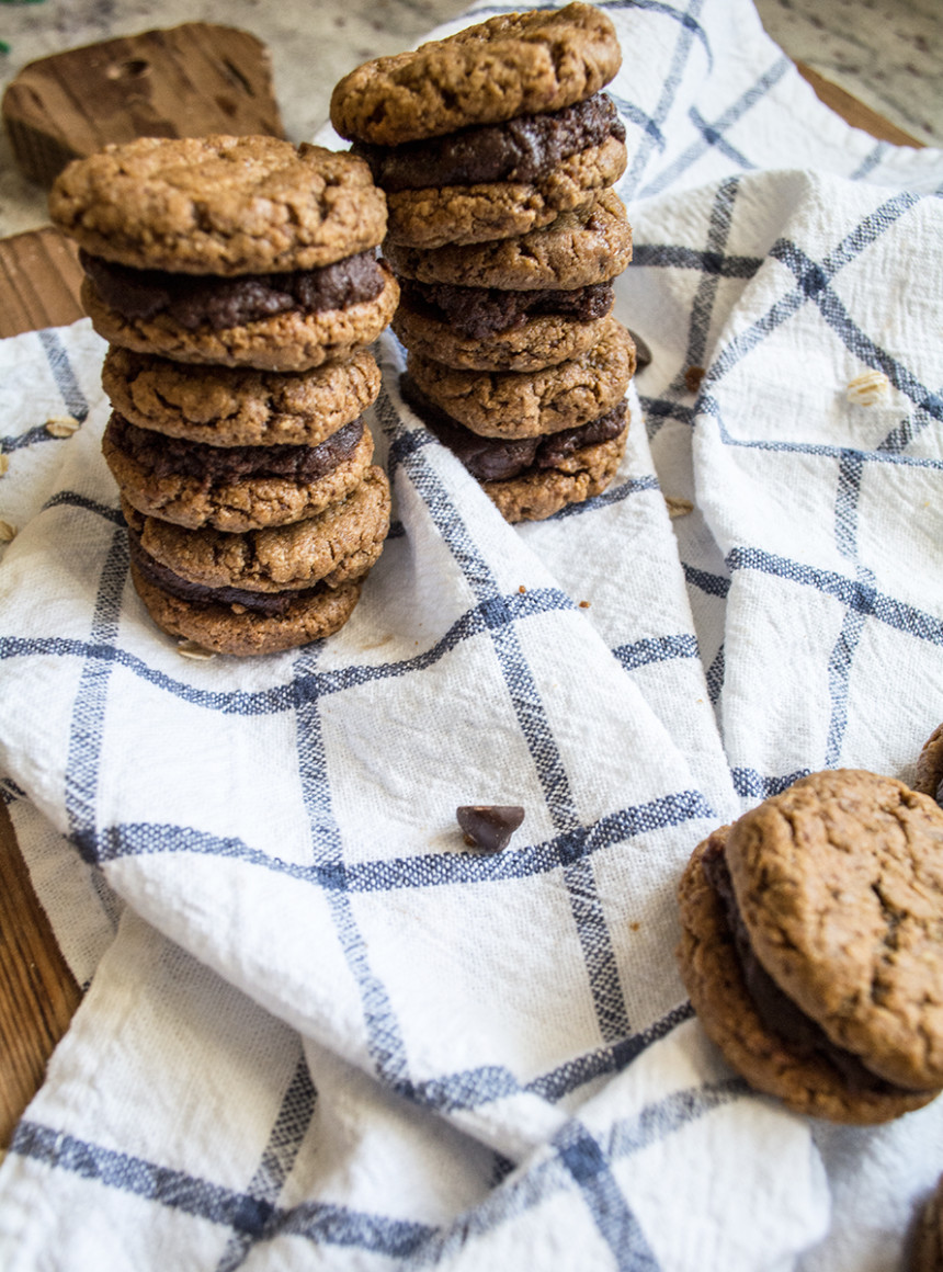 {GF} Peanut Butter Sandwich Cookies With Chocolate Hazelnut | Lemons ...