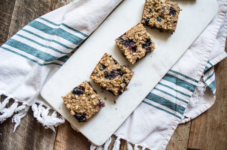 Blueberry Quinoa Oatmeal Breakfast Bars + Vital Proteins Lemons and Basil
