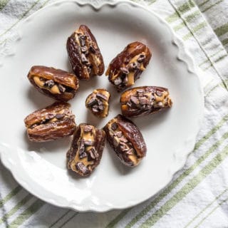 3-Ingredient-Peanut-Butter-cacao-nib-dates1a