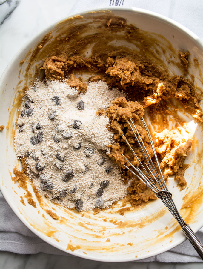 Healthy Peanut Butter Chocolate Chip Bars + GF Lemons and Basil