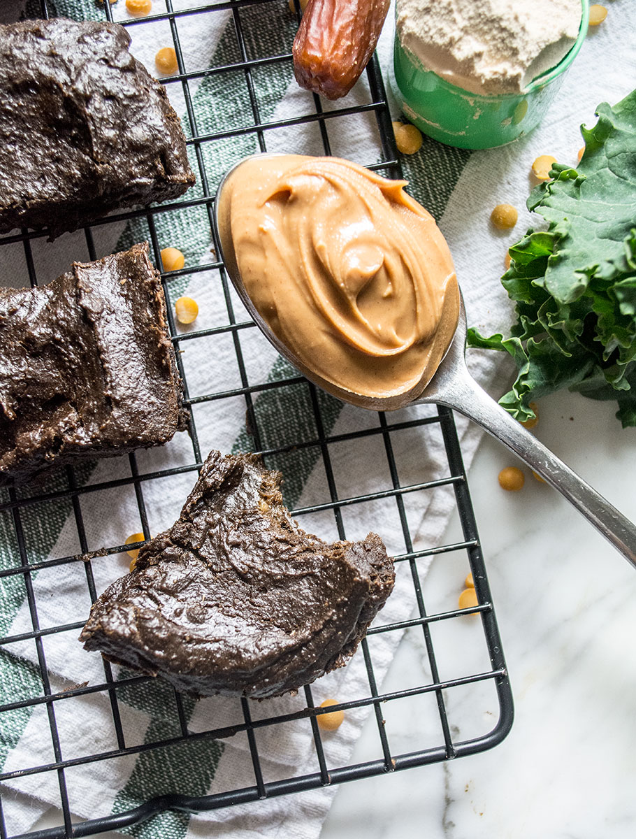 Superfood Dark Chocolate Protein Brownies | Lemons and Basil