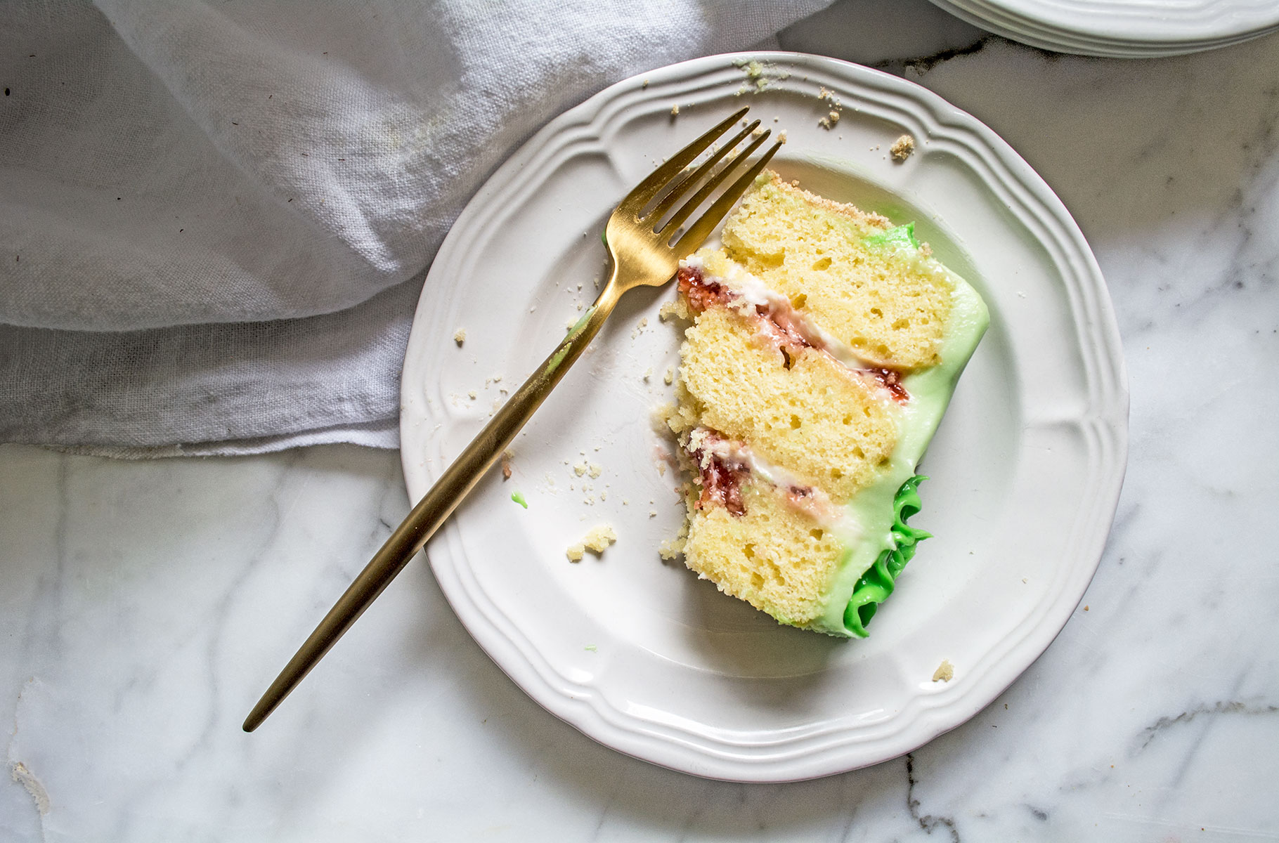 Lemon Strawberry Cake with Lemon Cream Cheese Buttercream