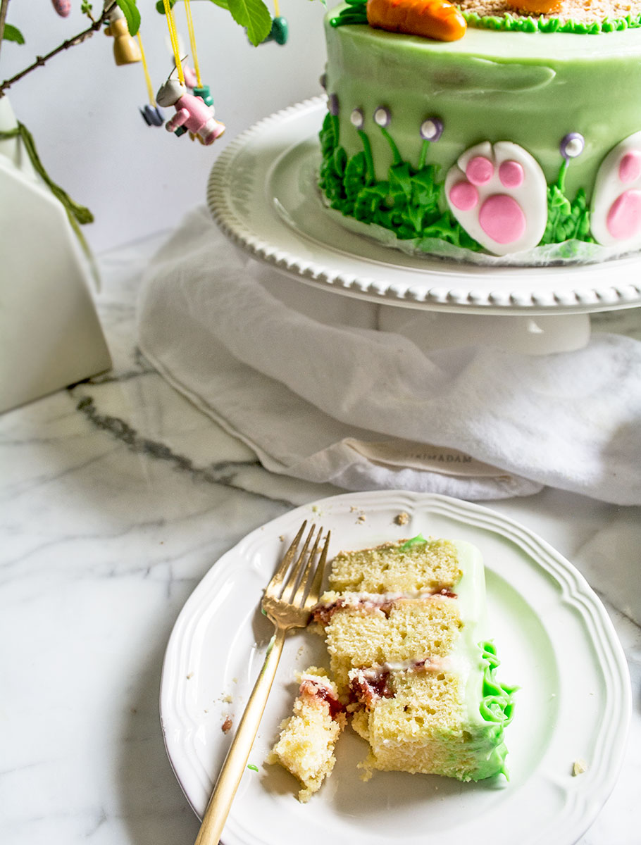 Lemon Strawberry Cake with Lemon Cream Cheese Buttercream