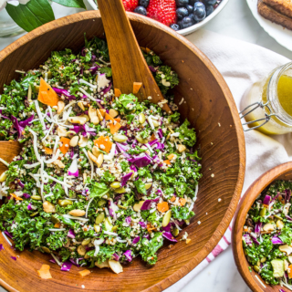 Crunchy Kale and Quinoa Salad | Lemons and Basil