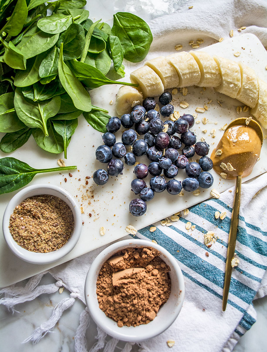 Green Smoothie Bowl with Oats and Berries | Lemons and Basil 